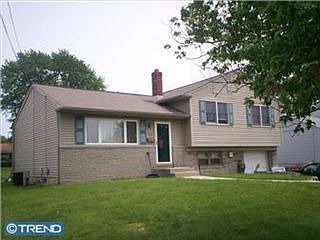 2nd image of 71 Tilford Rd