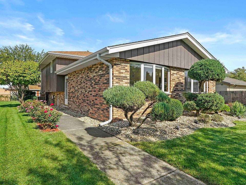 2322 E 207th St, Lynwood, IL 60411 Zillow