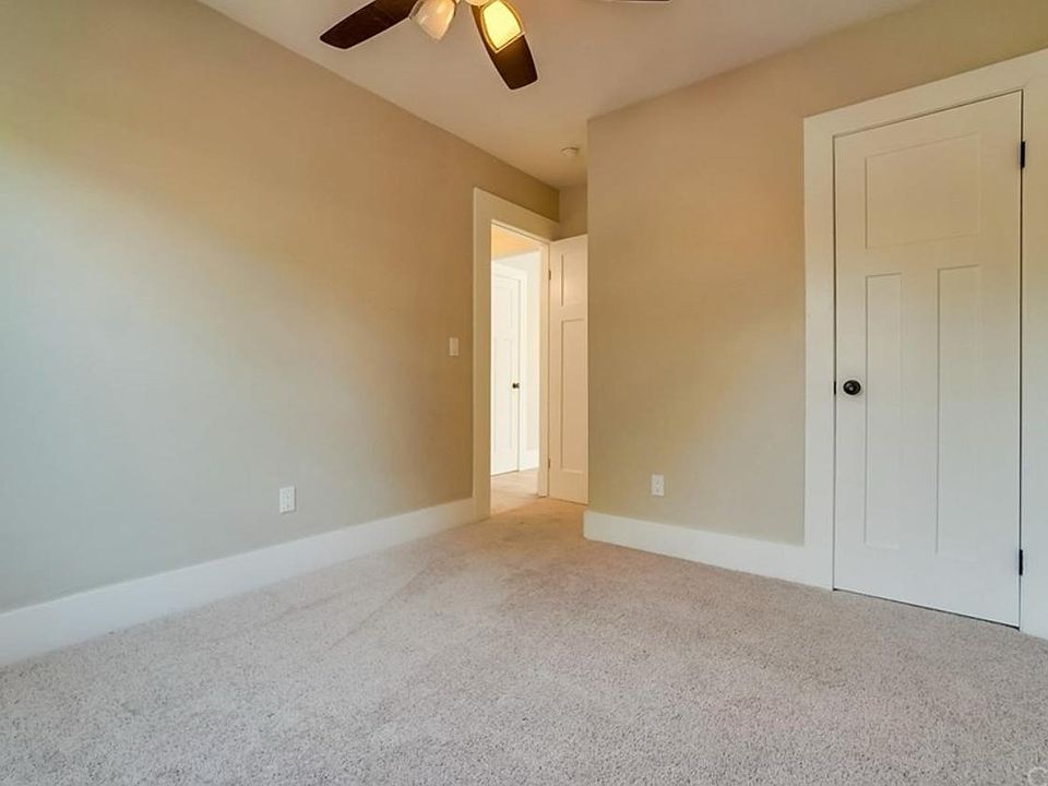 1st image of 974 W 46th St