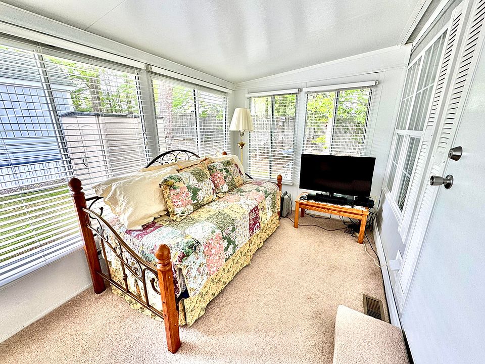 22nd image of 430 Post Road #130