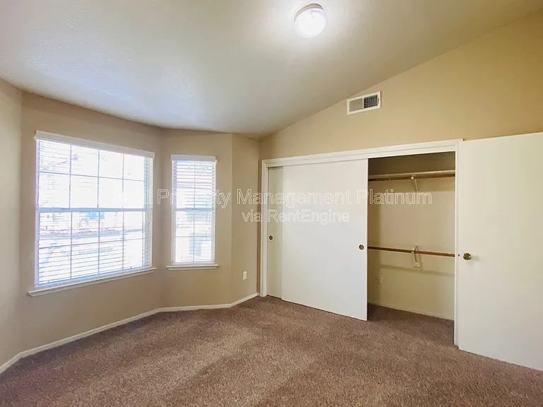 8153 N Cedar Ave #212 — Photo 20