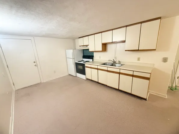 236 Genesee St APT 4, Chittenango, NY 13037
