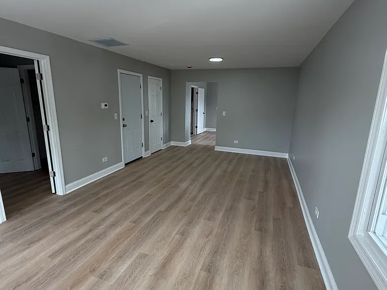 8715 S Commercial Ave #2 — Photo 3