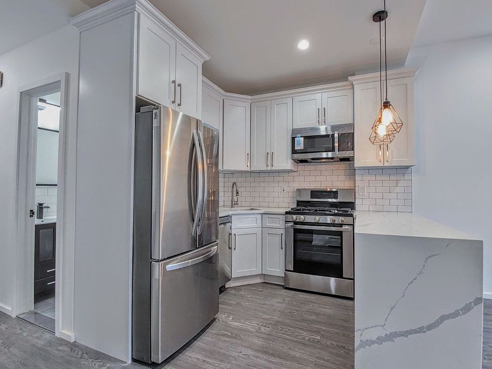 1st image of 278 Quincy St APT 3