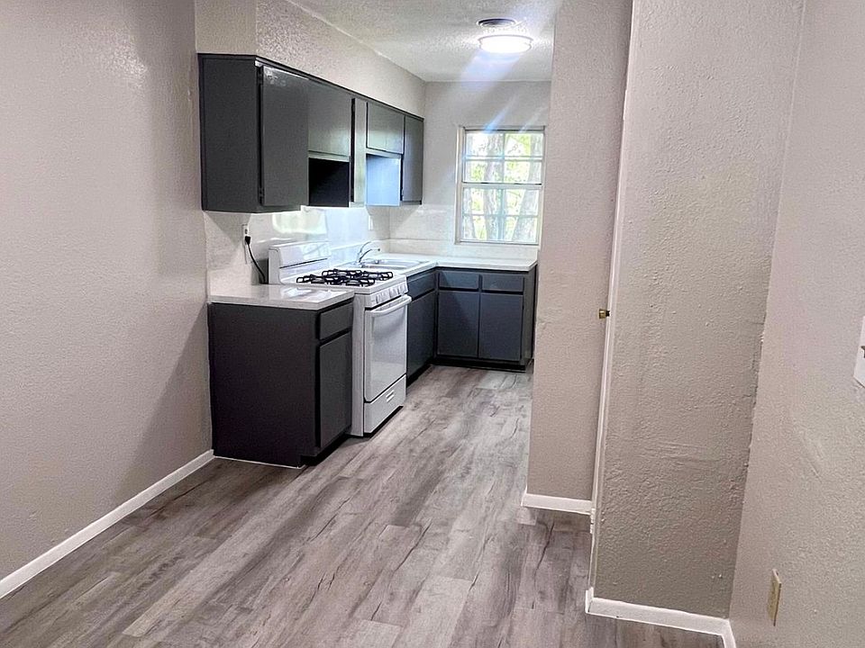 1st image of 3910 W 56th St