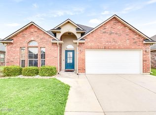 302 Lakefront Dr, Rayne, LA 70578
