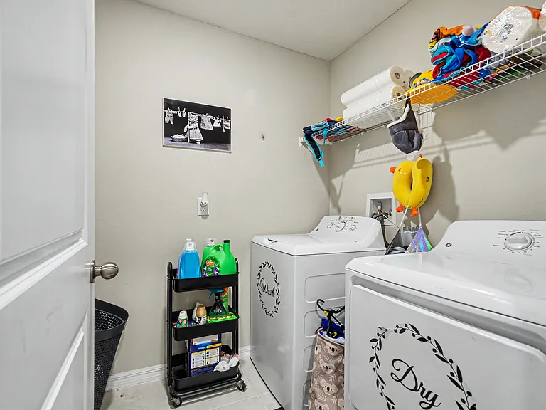 7088 King Creek Dr — Photo 2