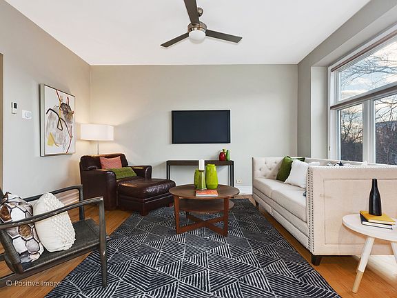 4th image of 2631 N Ashland Ave #2