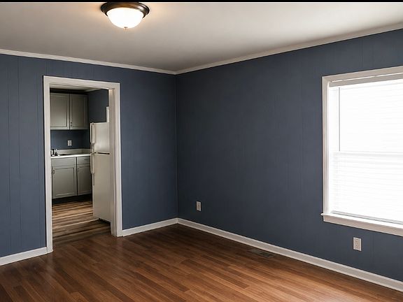 2nd image of 903A Guild St