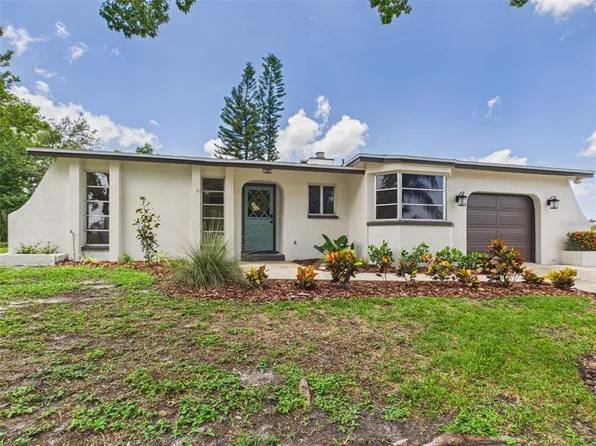 533 66th St N, Palm Harbor, FL 34684