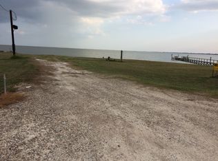 Porpoise Dr, Palacios, TX 77465