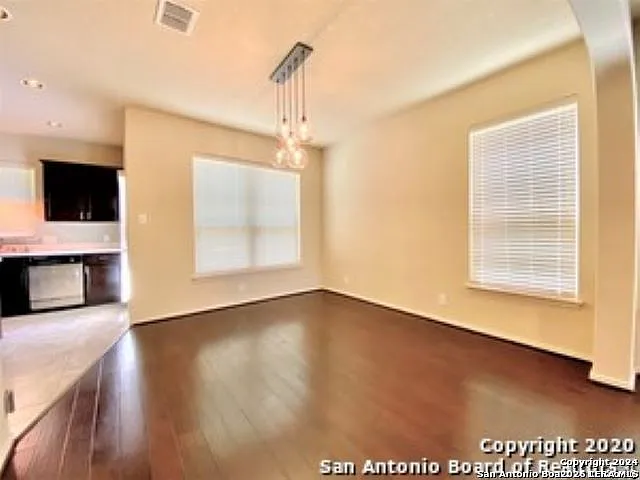 7106 Sunny Day — Photo 12