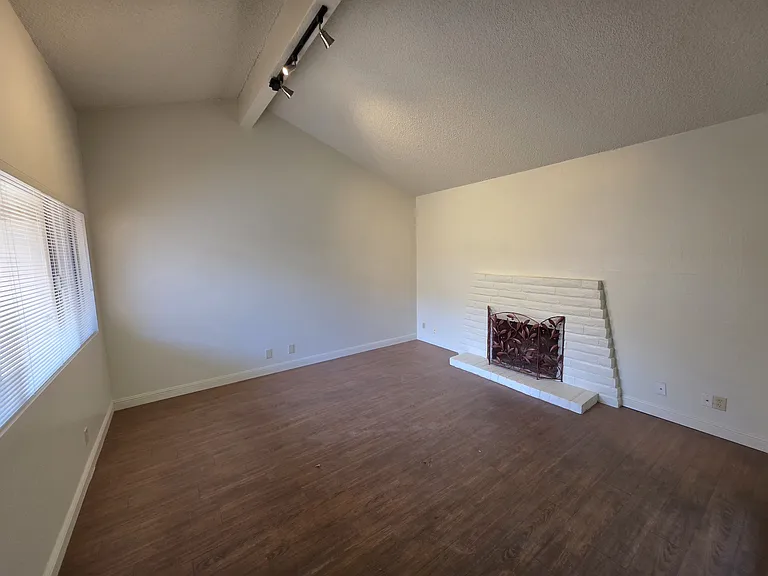 2426 Tejon St #2426 — Photo 3