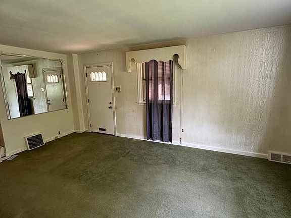 4th image of 4122 Tyson Ave
