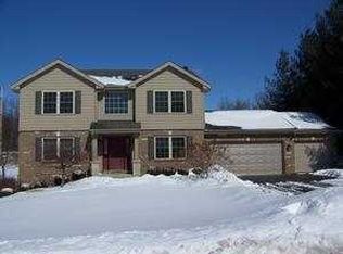 7335 Big Stone Cir, Roscoe, IL 61073