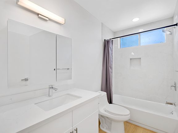 4th image of 544 S Oxford Ave APT 9