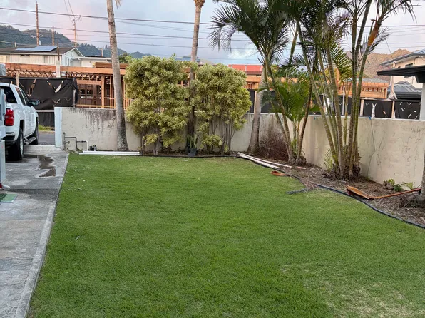 488 Halapia Pl, Honolulu, HI 96817