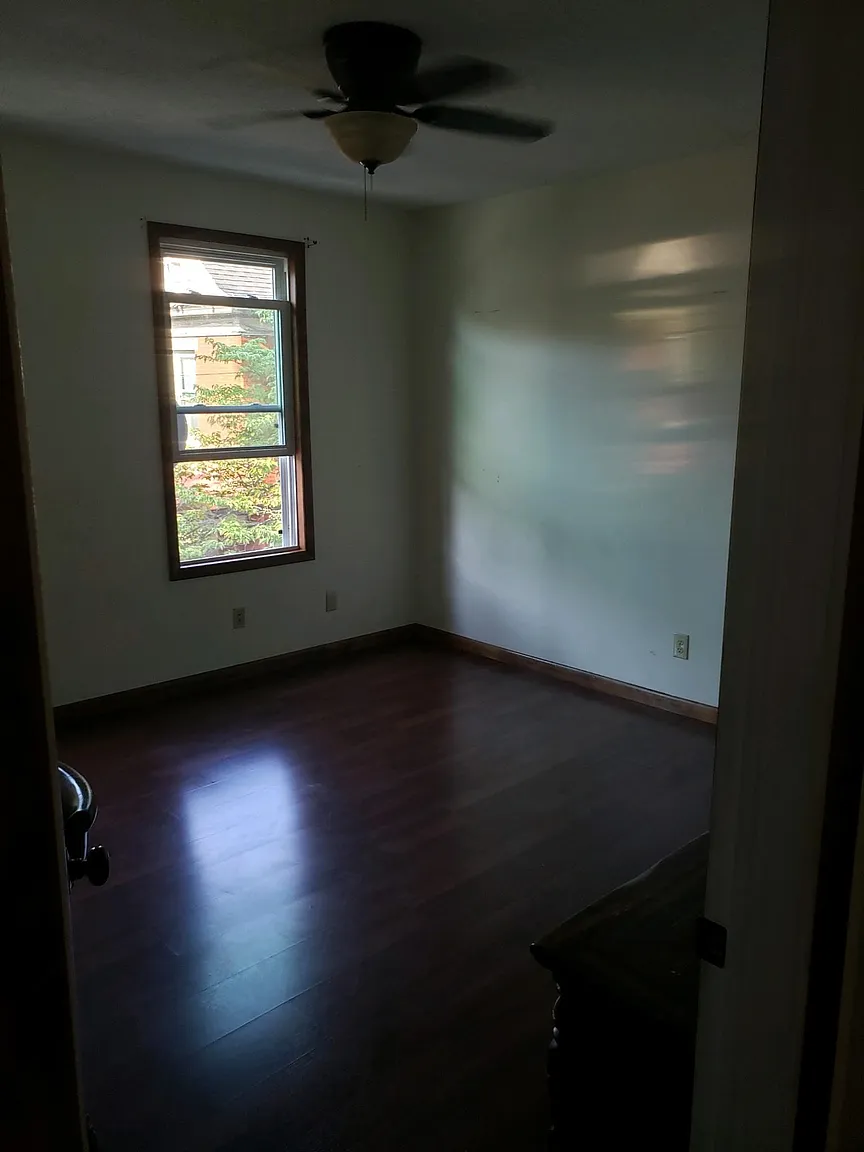 304 W 10th St Floor 2 photo 1