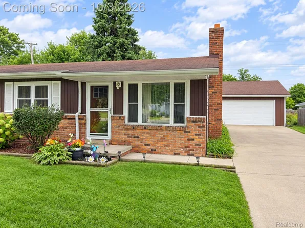 1207 Sunset St, Monroe, MI 48162