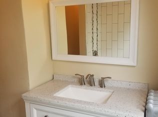 25 Como Ave #1, Saint Paul, MN 55103