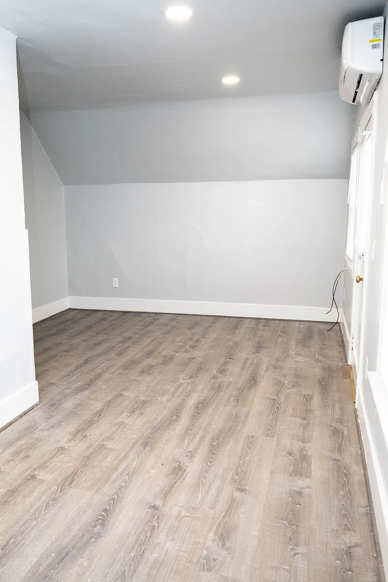 Building Photo - 2402 Rucker Ave #A