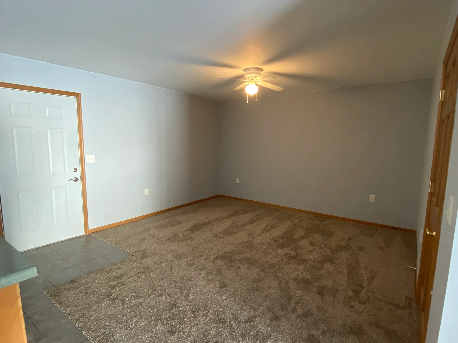 2 bed, 800 sqft, $975 — Photo 3