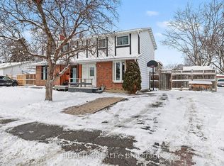 28 Glamorgan Dr, Ottawa, ON K2L 1P9