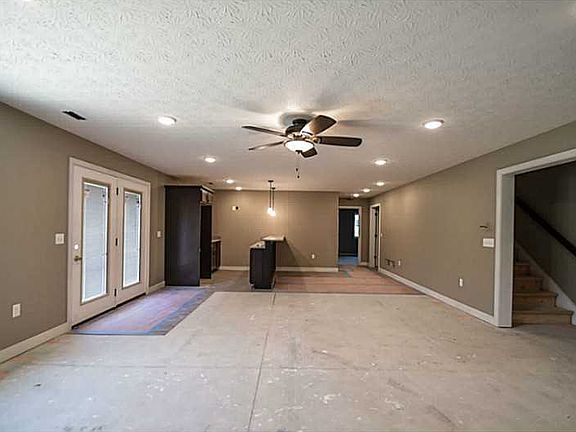 5th image of 205 Bruce Ct