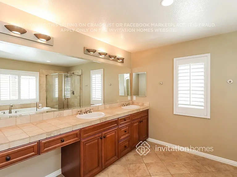 11042 Evergreen Loop — Photo 17