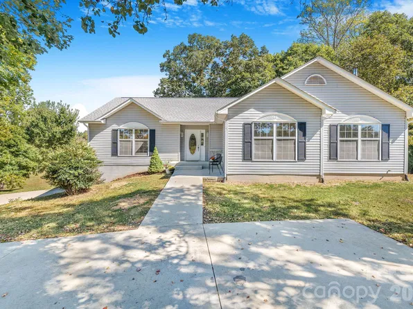 69 Allman Hill Rd, Weaverville, NC 28787