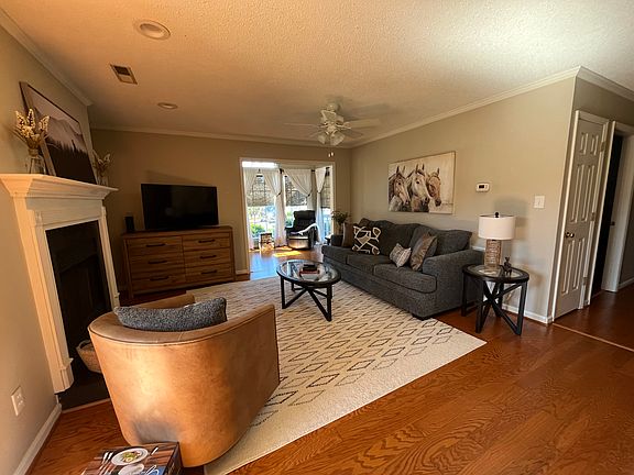4th image of 3803 Westridge Farm Ln
