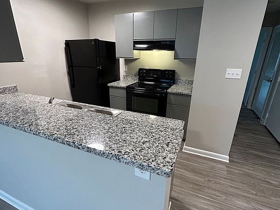 2nd image of 1033 Appamattox Ct