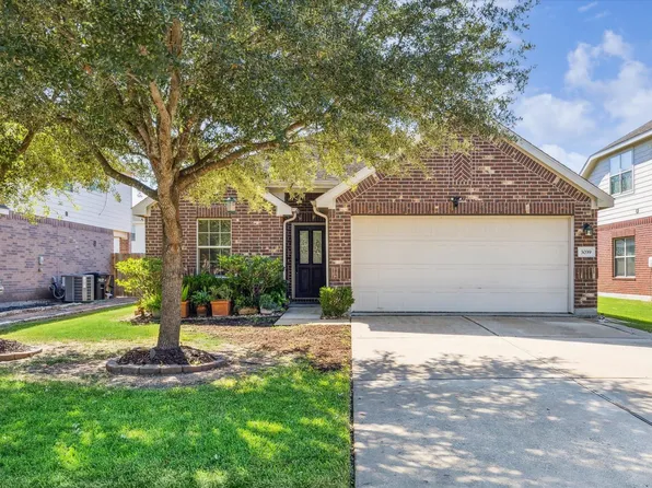 3039 Boxwood Springs Ln, Dickinson, TX 77539