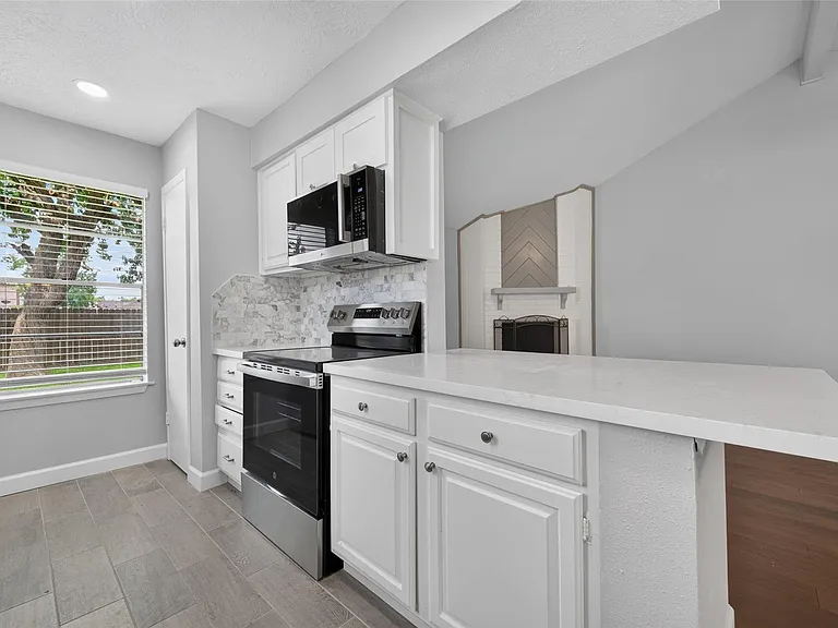 2450 Long Reach Dr — Photo 8