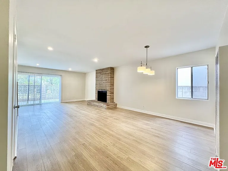 1552 Berkeley St #1 — Photo 11