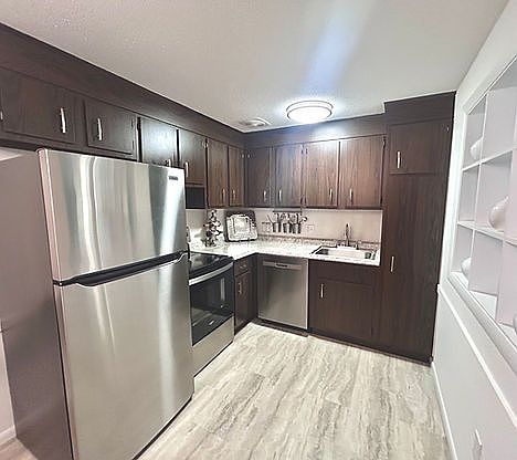 5th image of 43 Sheridan Dr #1B-1Ba-874Sqft