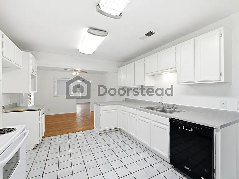 3400 Wayside Ave — Photo 25