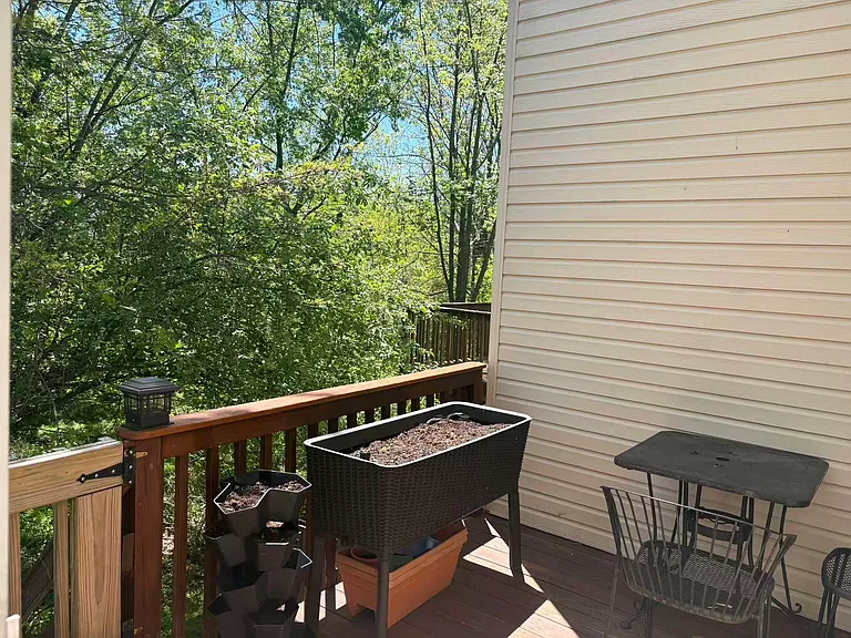 606 Harrington Ct — Photo 21