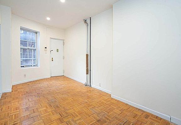 2nd image of 519 E 11th St #3E