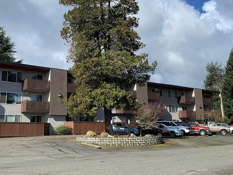 Briza Apartments — Photo 6