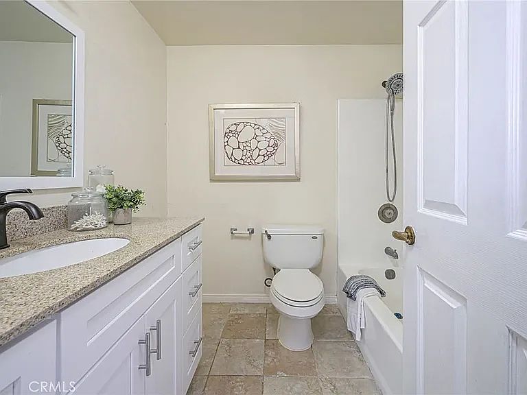 1st image of 611 Geneva St APT 105