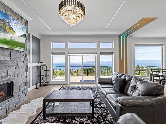 5th image of 4990 Laguna Way
