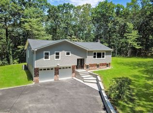 159 Cuba Hill Rd, Huntington, NY 11743