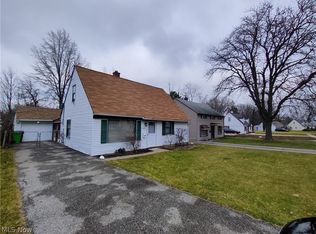 19419 Longbrook Rd, Warrensville Heights, OH 44128