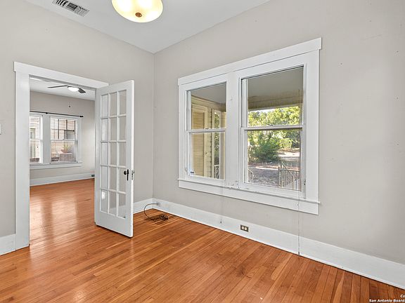 5th image of 118 E Huisache