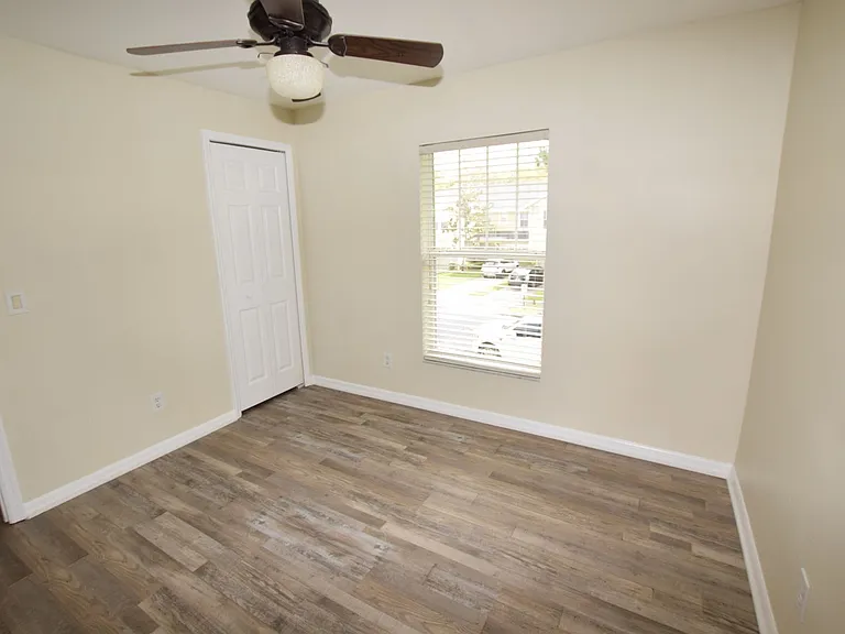 9796 Tivoli Villa Dr — Photo 33