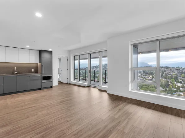 2135 Springer Ave #3402, Burnaby, BC V5B 3K3