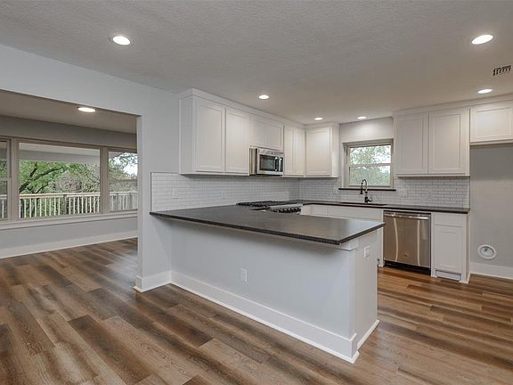 5th image of 5537 Woodland Hills Dr