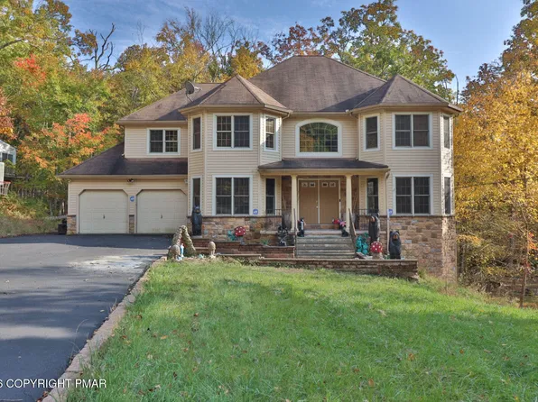 131 Canterbury Rd, Bushkill, PA 18324