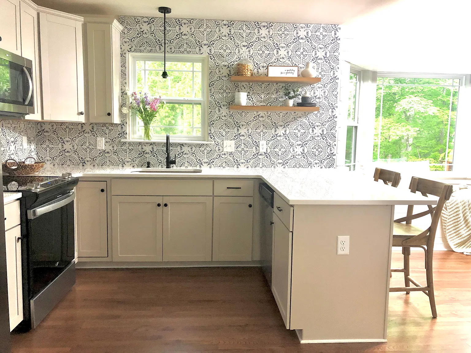 4 bed, 2.5 bath, 1996 sqft, $3,000 — Photo 3